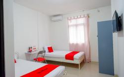 RedDoorz Syariah near Universitas Jenderal Soedirman 2