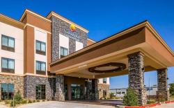 Comfort Inn & Suites Moore - Oklahoma City