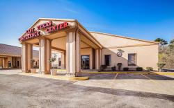 Clarion Pointe Marshall