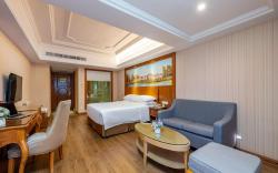 Vienna International Hotel Shenzhen Caopu Baigelong Metro Station