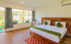 Treebo Lands End Beach Resort Morjim