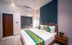 Treebo Winter Town Venna Lake With Swimming Pool