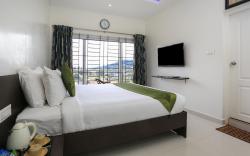 Treebo Light House, 900 Mtrs From Botanical Garden