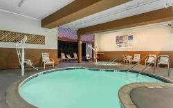 Capri Suites Anaheim