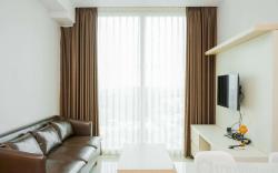 Beautiful 2BR at Tree Park Apartment By Travelio