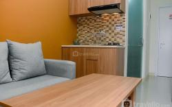 Trendy 2BR Green Pramuka Apartment By Travelio