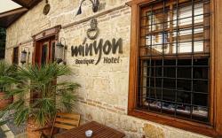 Minyon Hotel