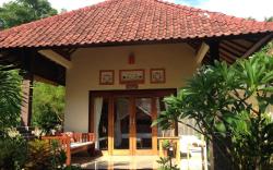 KIRANA HOMESTAY (DUSK BUNGALOW)