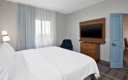 Staybridge Suites Ames By IHG