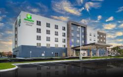 Holiday Inn Express and Suites Fort Myers Airport By IHG