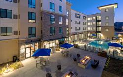 Holiday Inn Express and Suites Valencia - Santa Clarita By IHG