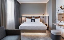 Moxy Hamburg City