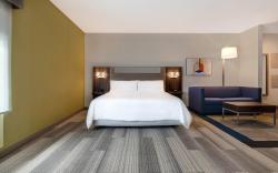 Holiday Inn Express and Suites Glendale Downtown By IHG