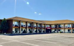 Red Roof Inn & Suites Newport – Middletown, RI