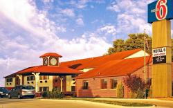 Motel 6 Waterloo, IA - Crossroads Mall - Cedar Falls