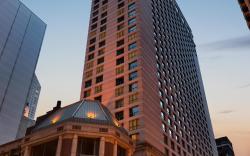 Hilton Chicago Magnificent Mile Suites