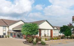 Ramada by Wyndham Springfield North