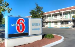 Motel 6 Redding, CA - South