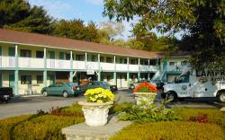 Hampton Motor Inn