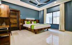 Treebo Shree Sai Suites - 2Km From Mahalaxmi Temple