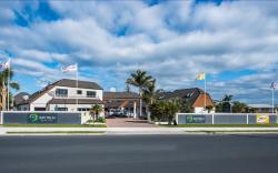 Bay Palm Motel