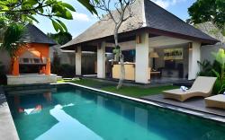 The Khayangan Dreams Villa Umalas