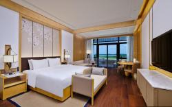 Hualuxe Suzhou Bay Hot Spring Resort By IHG