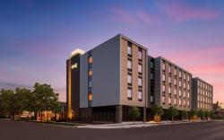 Home2 Suites Des Moines at Drake University