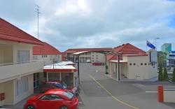 Brougham Heights Motel