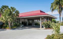 Days Inn by Wyndham Stuart