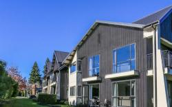 Village Lake Apartments