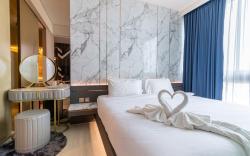Veranda Pattaya Luxury Design Balcony with seaview