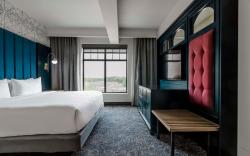 The Hamilton Alpharetta, Curio Collection by Hilton