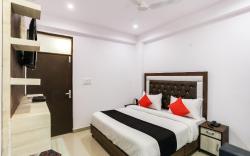 Hotel O Golden Stone Near Electricity Office, Sector 16, Vasundhara