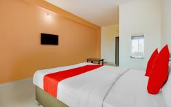 Hotel O P N K Suites