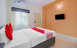 Hotel O P N K Suites