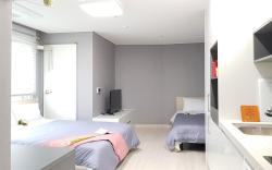 Arapalace704호-공항인근,바다-시내뷰, 동문시장 도보10분, 취사-세탁가능