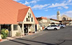 Super 8 by Wyndham Albuquerque Downtown