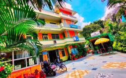Shri Ganesh Hotel-Only Family & Couples