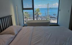 THE VILLAS OCEAN White