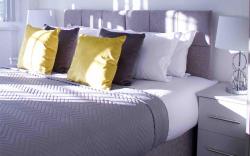 Heathrow Sleep 💤one / En-Suite Rooms ref# 6