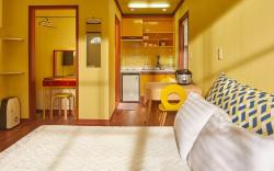 A. 해바라기(낮에는 산과 계곡이, 밤에는 별들이 아름다운 평창의 펜션)