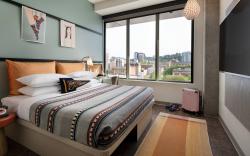 Moxy Portland Downtown