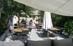 Coq Hotel