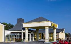 Super 8 by Wyndham McDonough GA