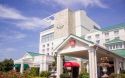 Hilton Garden Inn Staten Island Hotel
