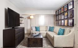Doubletree Guest Suites Nashville Airport Hotel