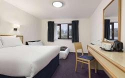 Days Inn by Wyndham Bridgend Cardiff M4