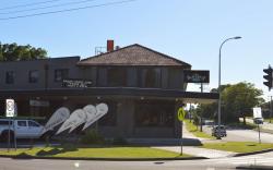 Blackbutt Inn