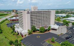 DoubleTree by Hilton Hotel St. Louis - Westport